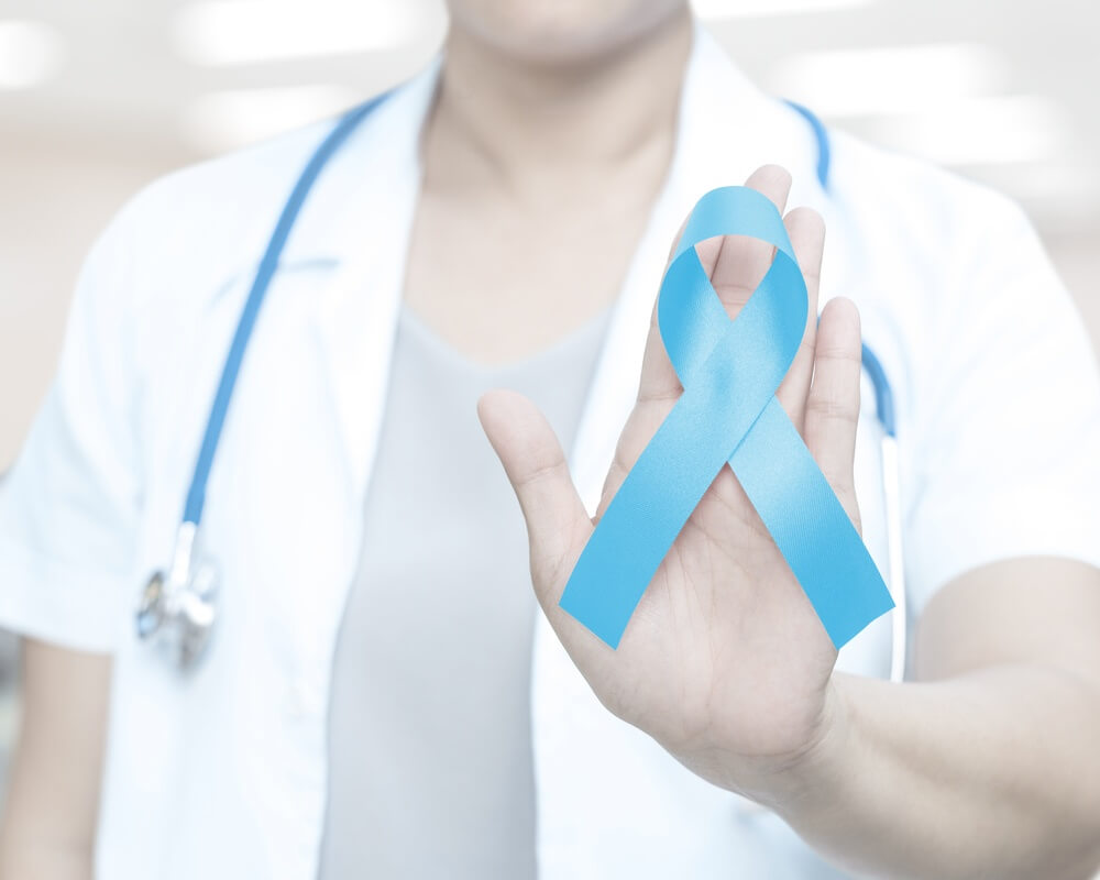 novembro-azul-acao-orienta-homens-sobre-o-cancer-de-prostata