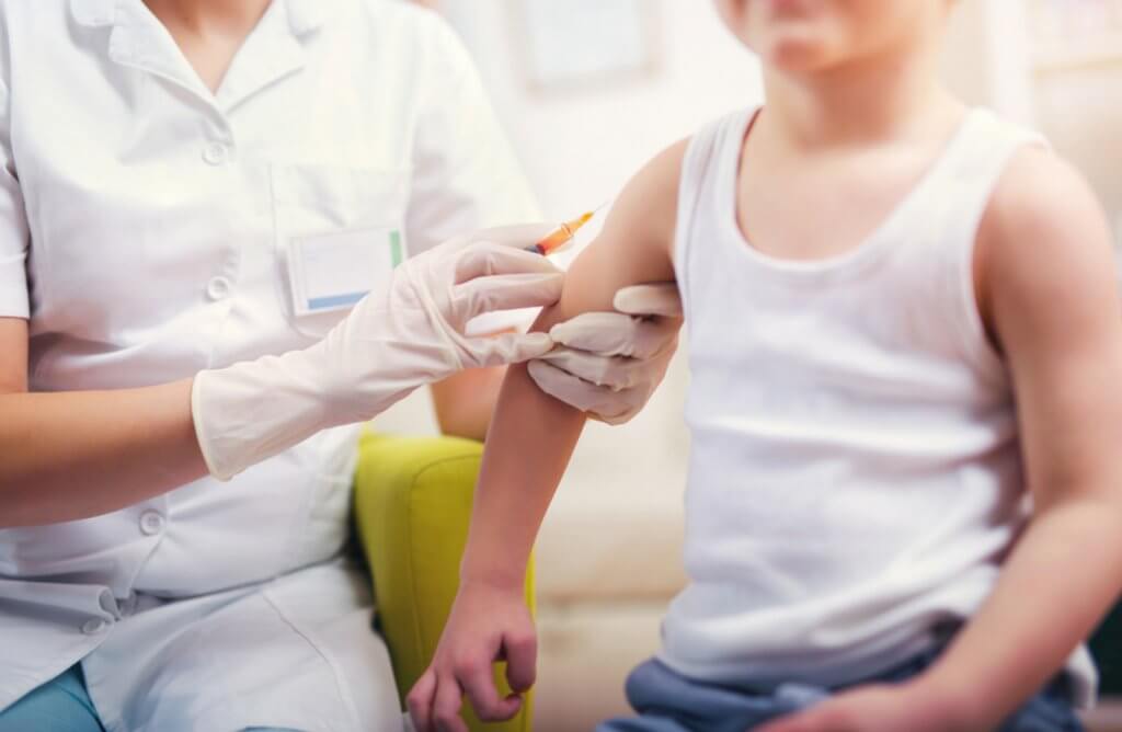 Минулого року в Україні більше 40% дітей не були вакциновані від дифтерії