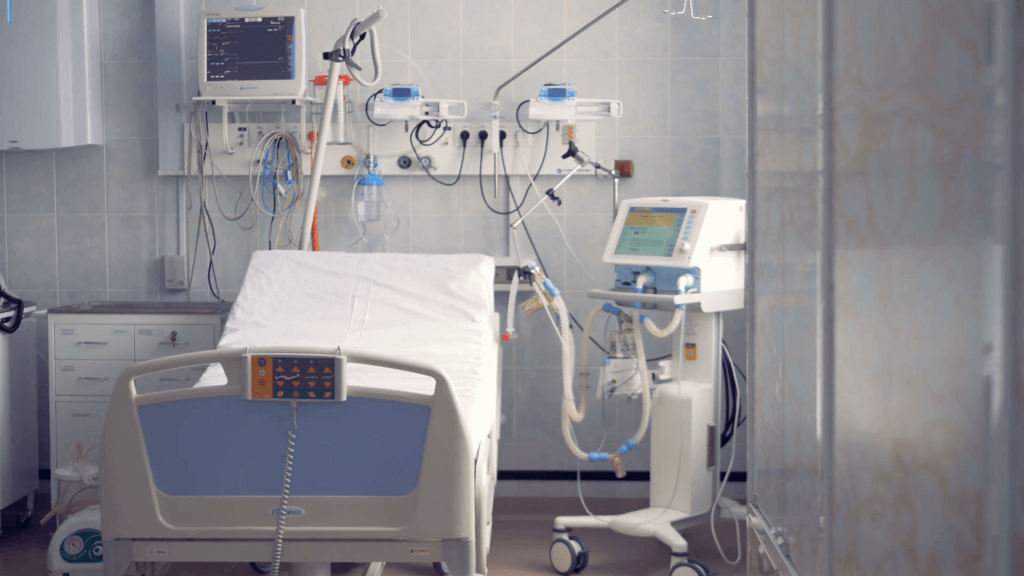 COVID-лікарні в 4 областях України завантажені більше ніж на 70%