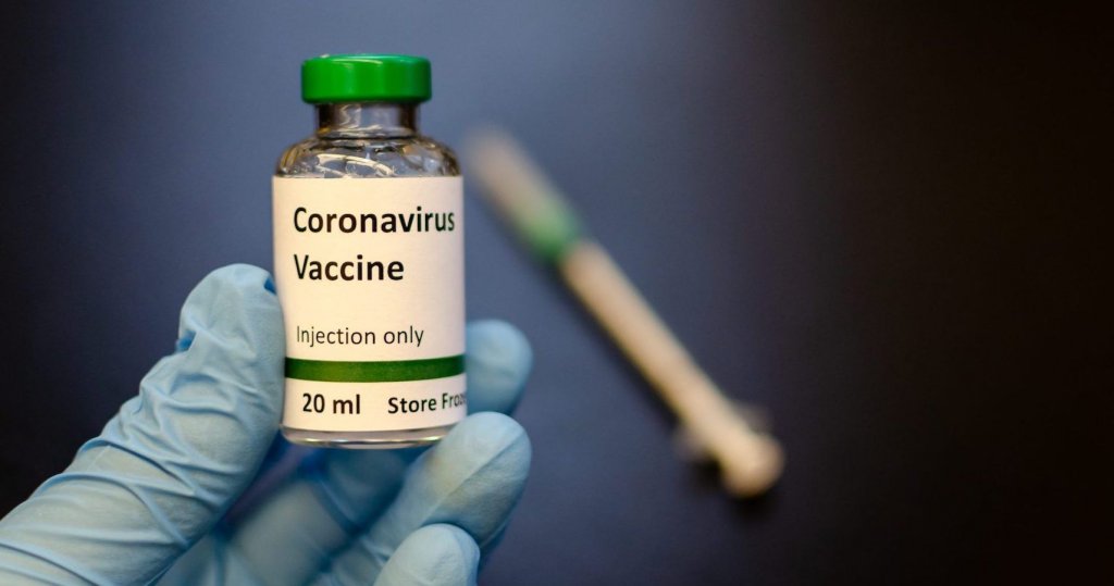 Вакцину проти COVID-19 випробують на понад чотирьох тисячах українців