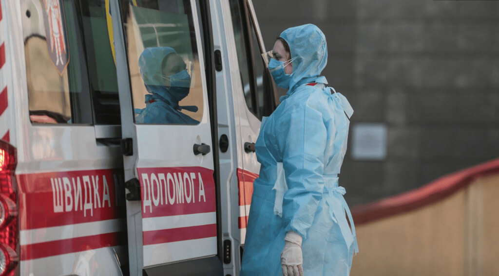В Україні за добу госпіталізували майже 2 500 хворих на COVID-19: в основному хворі з західних регіонів