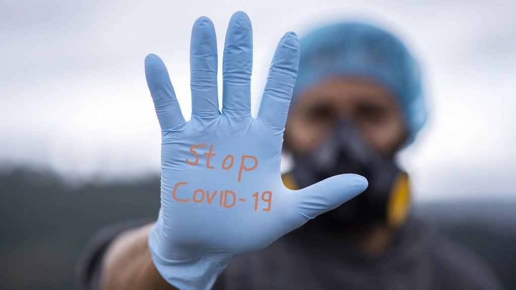 Bloomberg: Пандемія COVID-19 закінчиться через 7 років при нинішніх темпах імунізації