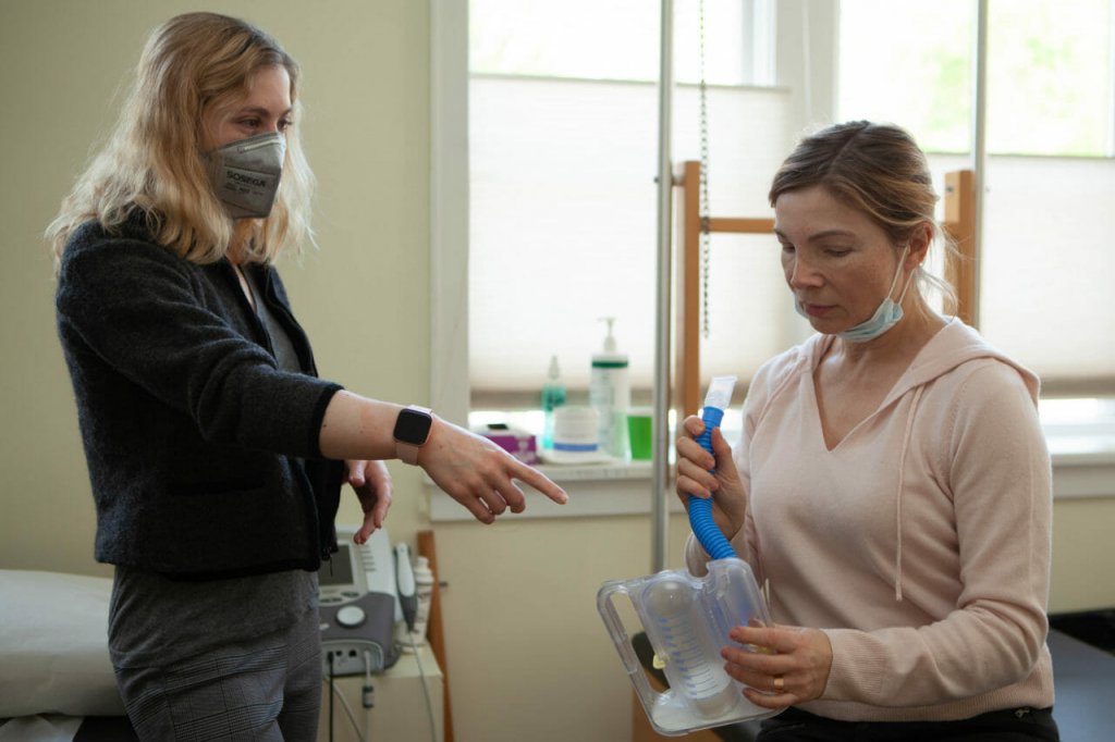 В Україні збираються проводити реабілітацію хворих з «постковідним» синдромом