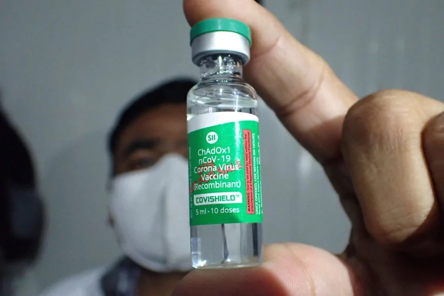 Вакцина від коронавірусу нарешті прибула в Україну