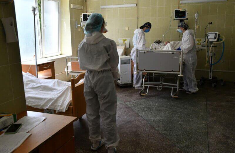 Харківські лікарні для пацієнтів із COVID-19 завантажені повністю, кисневих місць майже не залишилося, – лікар Корсунов