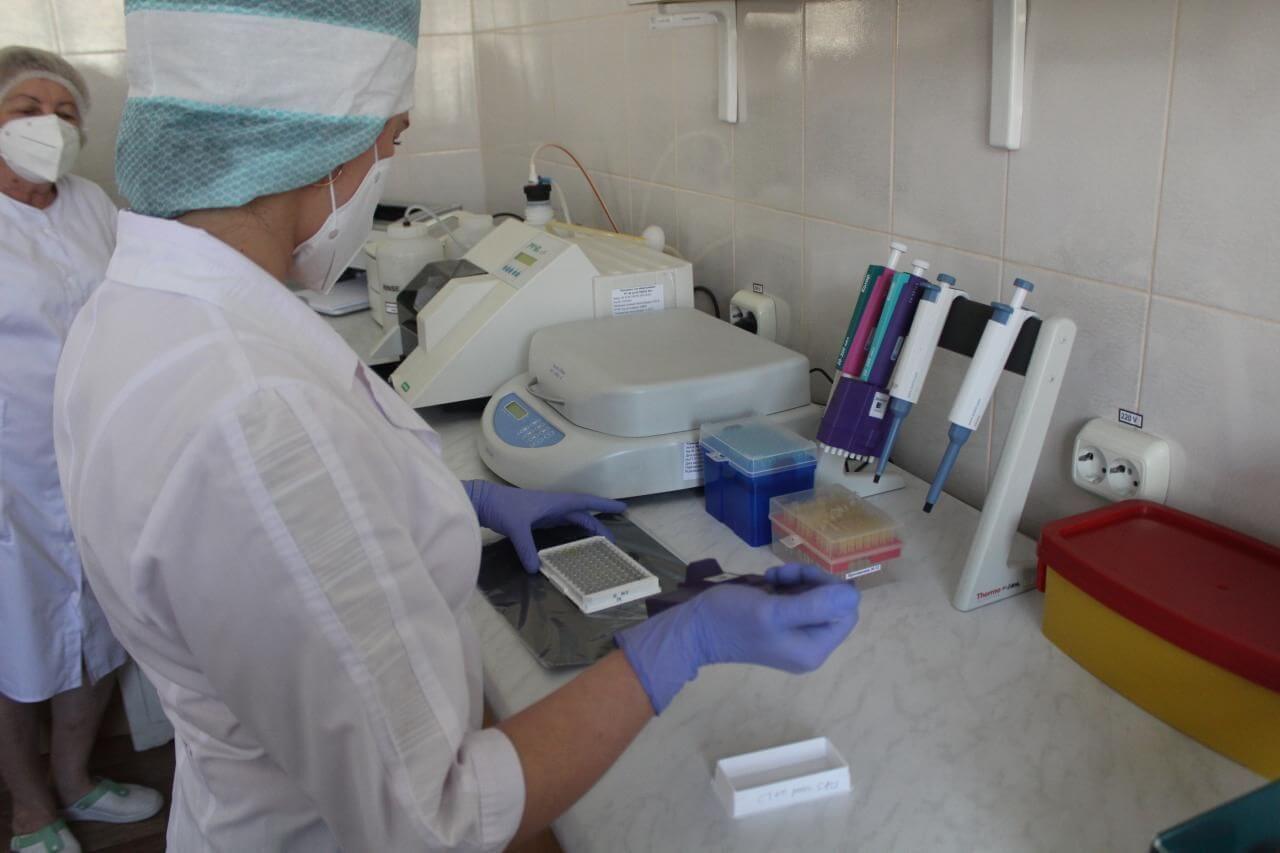 Реінфекція коронавірусом на Тернопільщині: в області виявили трое хворих, що заразились COVID вже втретє