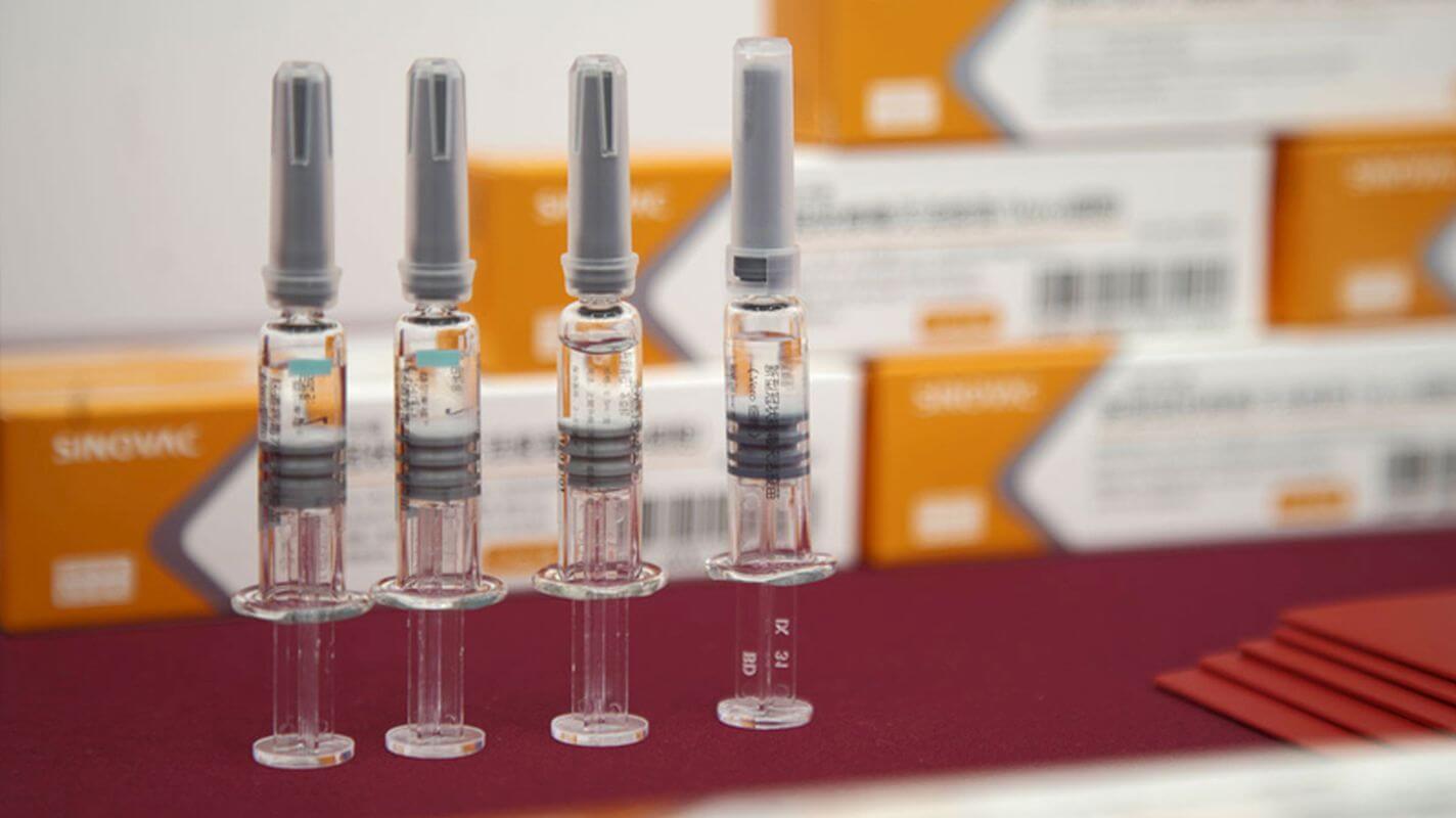 Китайську вакцину CoronaVac зареєстрували в Україні