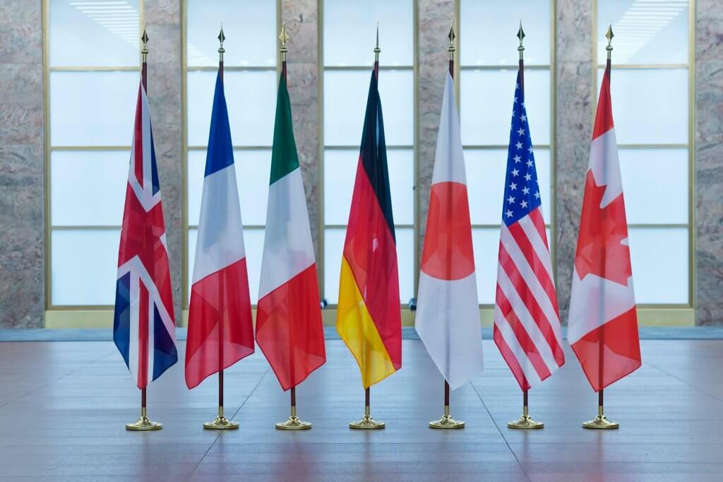 Країни G7 похвалили МОЗ за розпочату вакцинацію, але знайшовся і привід для критики 